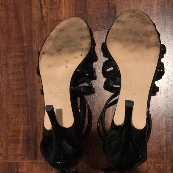 Heels - Picture 4 of 4